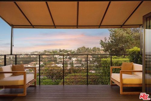 3654 Holboro Dr, Los Angeles, CA, 90027-1432 | Card Image
