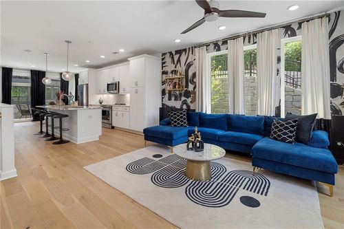 207-371 Pratt Dr Se, Atlanta, GA, 30315-2139 | Card Image