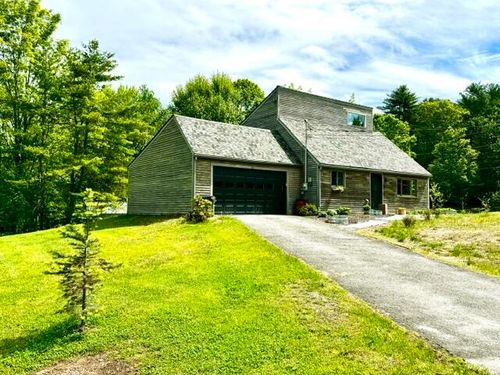 22 Union St, Skowhegan, ME, 04976-2219 | Card Image