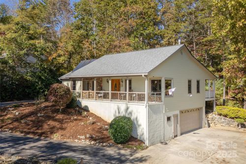 1510 Chestnut Gap Rd, Hendersonville, NC, 28792-3264 | Card Image