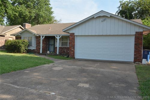 11938 E 16th St, Tulsa, OK, 74128 | Card Image