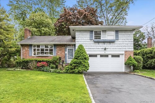 9 Fox Ridge Lane, Oyster Bay, NY, 11560 | Card Image
