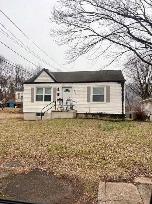 451 Albemarle Ave Se, Roanoke, VA, 24013-2323 | Card Image