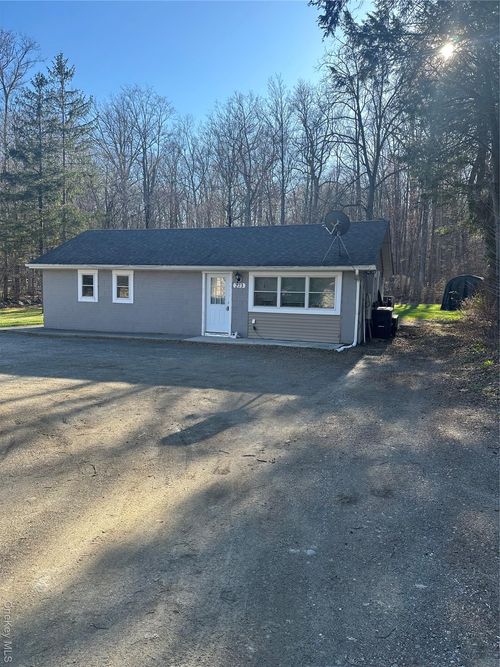 273 South Rd, Holmes, NY, 12531-5318 | Card Image