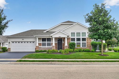 2603 Avondale Cir, Naperville, IL, 60564-5084 | Card Image