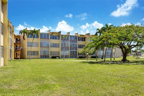 322-1551 Ne Miami Gardens Dr, North Miami Beach, FL, 33179-4812 | Card Image