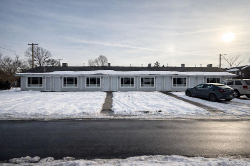8733 Elmira St, Detroit, MI, 48204-4603 | Card Image