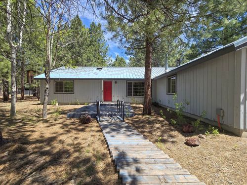 51814 Black Pine Way, La Pine, OR, 97739-9567 | Card Image