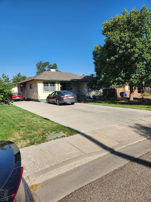 2107 Oakland Ave, Pueblo, CO, 81004-3711 | Card Image