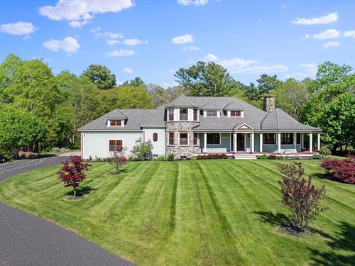 545 Hixville Rd, Dartmouth, MA, 02747-1561 | Card Image
