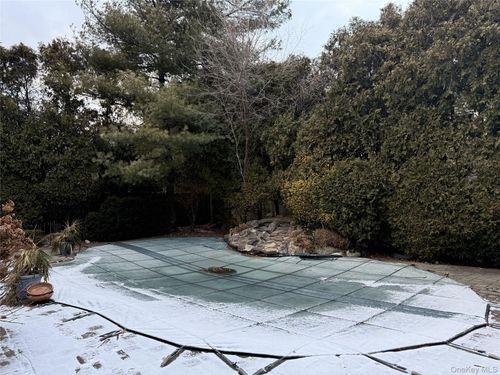 2 Joan Ct, Woodbury, NY, 11797-1901 | Card Image