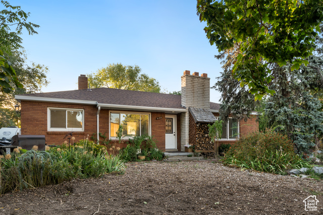 4000 , West Valley City, UT 84120