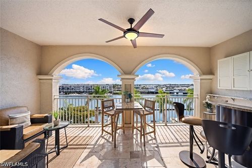 5410-451 Bayfront Pl, NAPLES, FL, 34102-6471 | Card Image