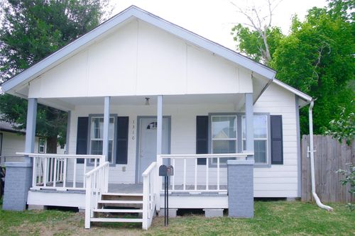 1310 4th St, Rosenberg, TX, 77471-3513 | Card Image