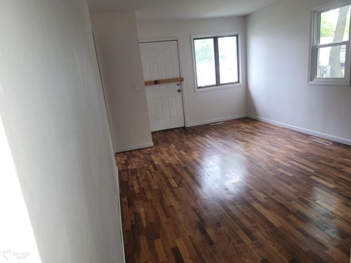 1234 Huron St, Flint, MI, 48507-2328 | Card Image