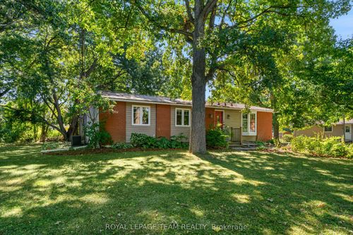 11 Sutton Dr, Johnstown, ON, K0E1T1 | Card Image