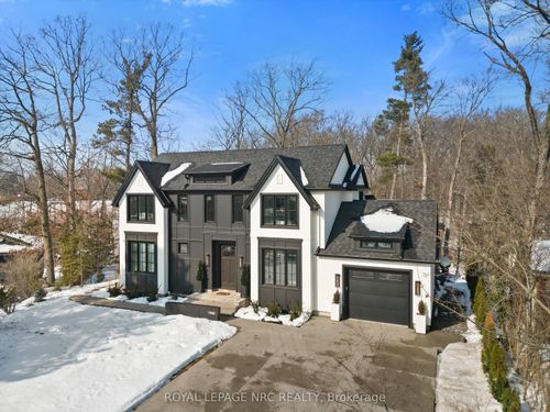 1 Briarfield Crescent, St Catharines, ON, L2T3T4 | Card Image