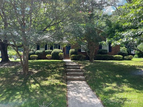 6734 Knollgate Dr, Charlotte, NC, 28212-5621 | Card Image