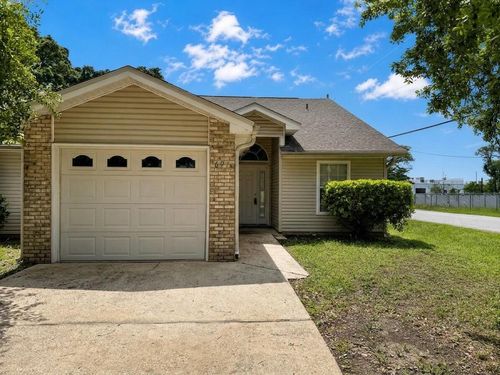 697 Ferguson Dr, Fort Walton Beach, FL, 32547-4019 | Card Image