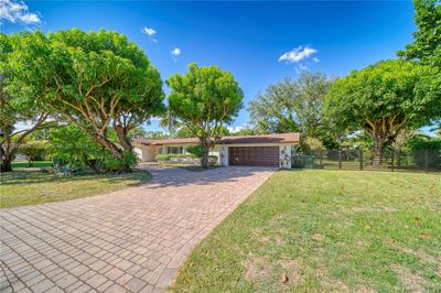 8325 Sw 150th Dr, House other with 4 bedrooms, 3 bathrooms and null parking in Palmetto Bay FL | Image 3