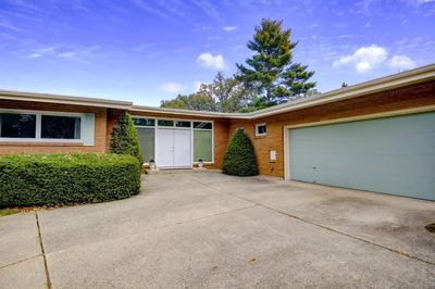 6518 Chestnut Drive, House other with 3 bedrooms, 2 bathrooms and null parking in Windsor WI | Image 3