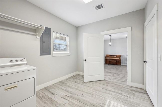 135 Private Road 8142, House other with 2 bedrooms, 2 bathrooms and null parking in Buna TX | Image 24