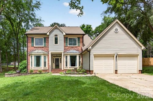 1045 Fairway Ridge Rd Nw, Concord, NC, 28027-8106 | Card Image