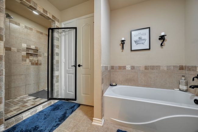 APT-1402 - 421 W Cumberland Rd, Condo with 2 bedrooms, 2 bathrooms and null parking in Tyler TX | Image 27