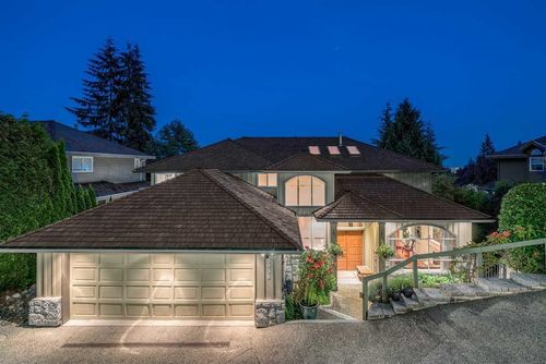 3938 Braemar Pl, North Vancouver, BC, V7N4M8 | Card Image