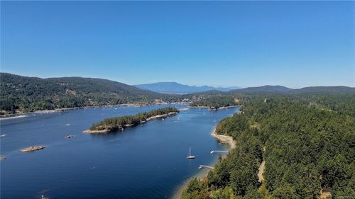 240 Old Scott Rd, Salt Spring, BC, V8K2L6 | Card Image