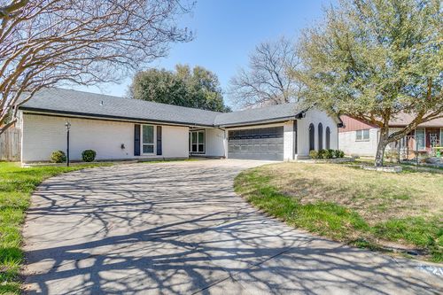 2017 Garden Oaks Dr, Arlington, TX, 76012-2222 | Card Image