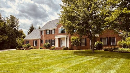 304 Fox Way, Chagrin Falls, OH, 44022-4183 | Card Image