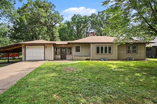 1440 Harmony Dr, Mahtomedi, MN, 55115-1419 | Card Image