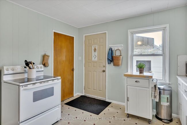 706 Monaghan Rd, House other with 3 bedrooms, 1 bathrooms and 2 parking in Peterborough ON | Image 16