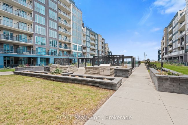 410 - 16 Concord Pl, Condo with 2 bedrooms, 1 bathrooms and null parking in Grimsby ON | Image 37