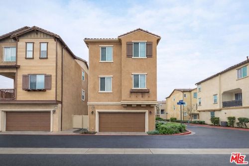 738 Ash Ln, Pomona, CA, 91767-0906 | Card Image