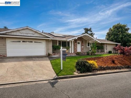 2617 Lancaster Rd, Hayward, CA, 94542-1217 | Card Image