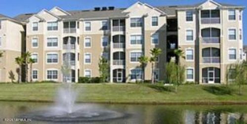 8307-7801 Point Meadows Dr, JACKSONVILLE, FL, 32256-9133 | Card Image