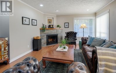 8535 Tribune Terr, House other with 4 bedrooms, 4 bathrooms and 6 parking in North Saanich BC | Image 3