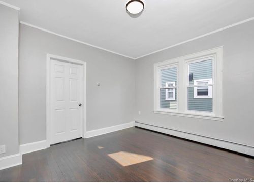 apt-2-98 N Grove St, Valley Stream, NY, 11580-4443 | Card Image