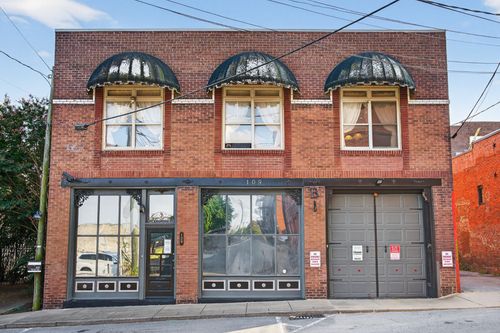 109 7th Ave E, Springfield, TN, 37172-2801 | Card Image