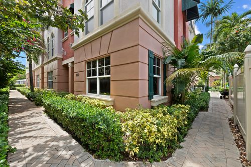 905-1033 Ne 17th Way, Fort Lauderdale, FL, 33304-2458 | Card Image