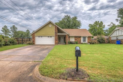 4801 S Birch Ave, Broken Arrow, OK, 74011-4802 | Card Image
