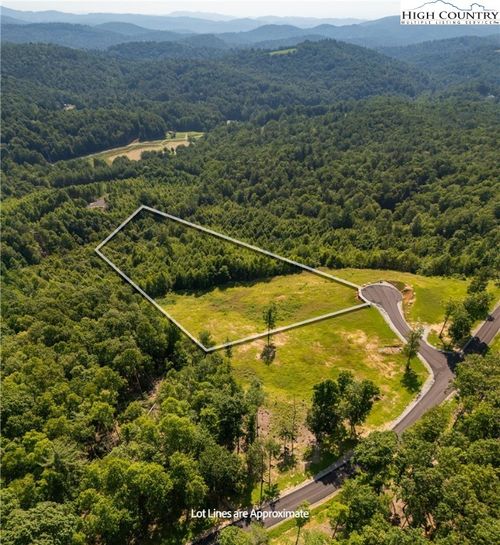 31 Cloudrest Drive, Deep Gap, NC, 28618 | Card Image
