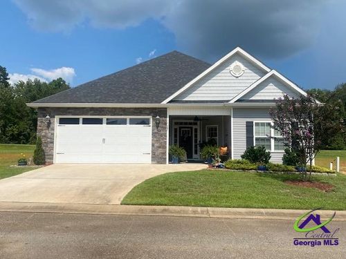 142 Fairway Oaks Dr, Perry, GA, 31069-4552 | Card Image