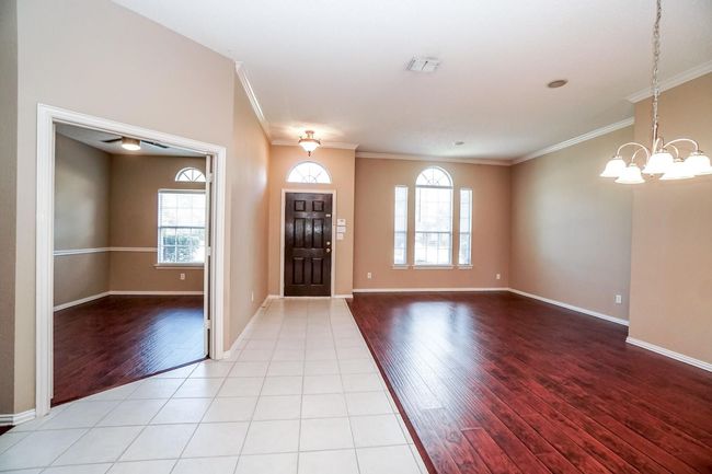 11015 Tree Shadow Ln, House other with 3 bedrooms, 2 bathrooms and null parking in Frisco TX | Image 4