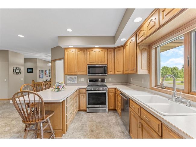 1115 S Trappers Xing, House other with 4 bedrooms, 3 bathrooms and null parking in Lino Lakes MN | Image 14