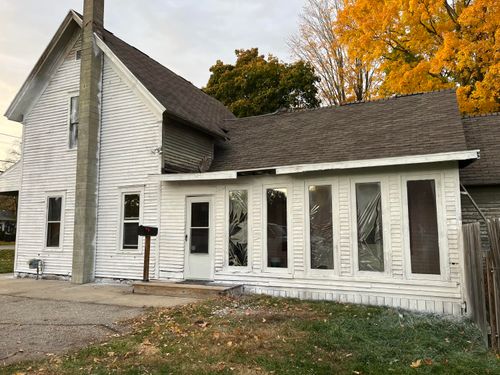 417 S Center St, Hartford, MI, 49057-1311 | Card Image