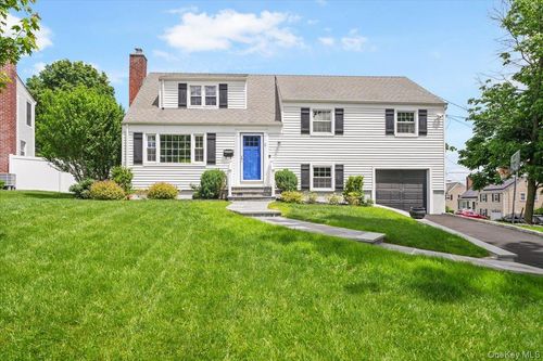 2 Brower Pl, Port Chester, NY, 10573-2308 | Card Image