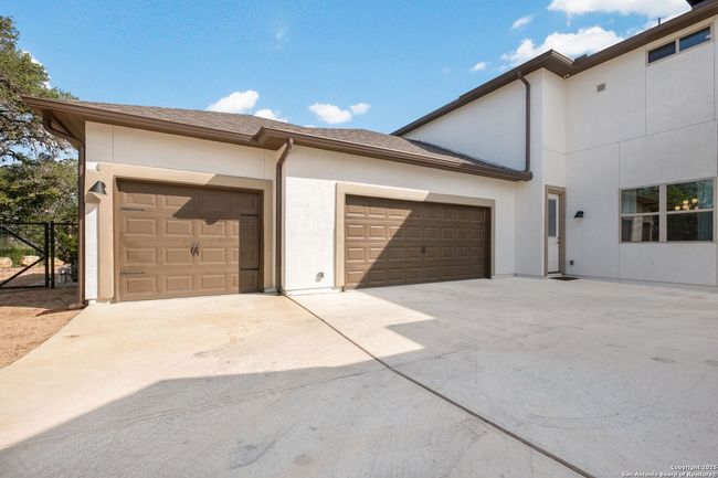 215 Madrone Trl, House other with 6 bedrooms, 6 bathrooms and null parking in Boerne TX | Image 39